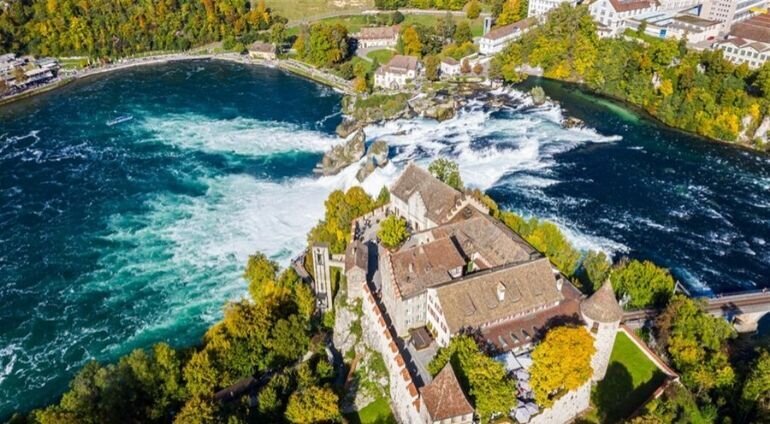 Szwajcarski Zamek Widok Z Góry