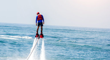 Poznaj FLYBOARD® - adrenalina na wodzie - prezent na dzień chłopaka