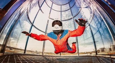 Lot w tunelu aerodynamicznym - oryginalny prezent dla brata